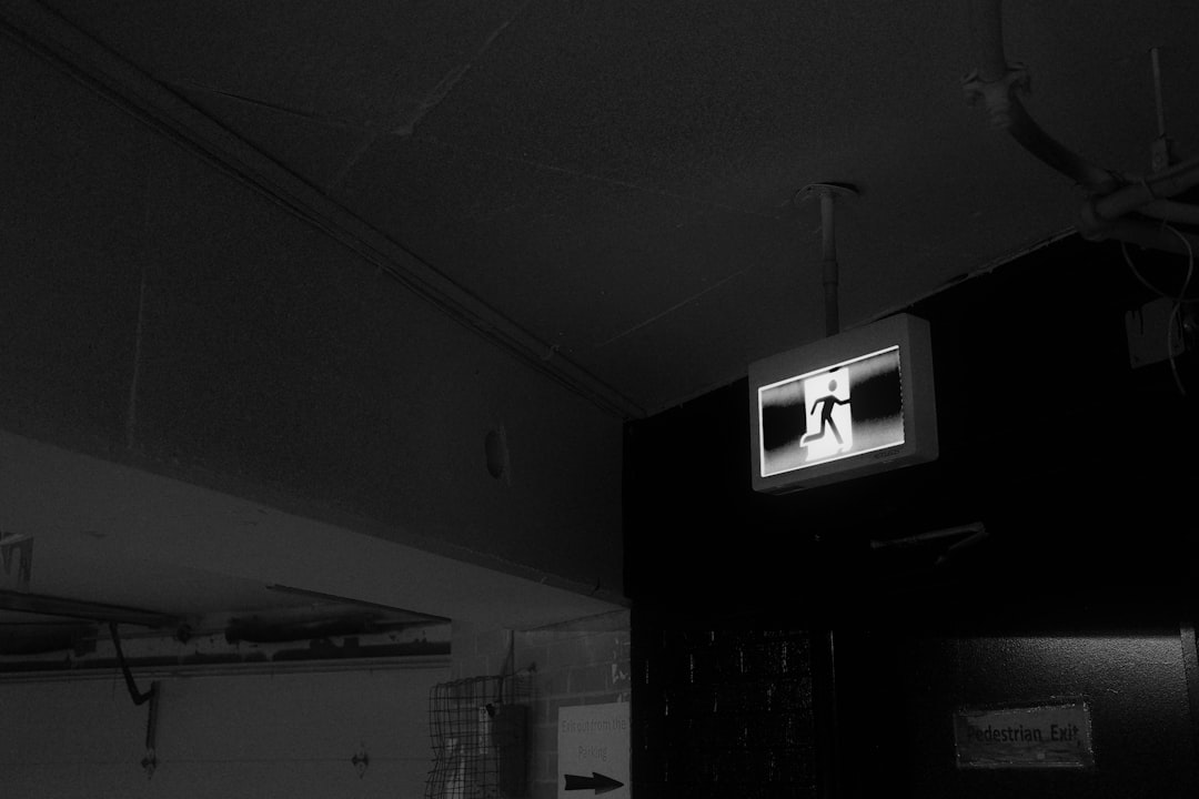 photo 1756480093652 f9f43a42733bcropentropycstinysrgbfitmaxfmjpgixidM3wxNDA1NTd8MHwxfHNlYXJjaHw4fHxwcm9qZWN0b3IlMjBpbnRlcmFjdGl2ZSUyMG1vbml0b3JzfGVufDF8MHx8fDE3NjMzMTQ0MjF8MAixlibrb 4.1.0q80w1080